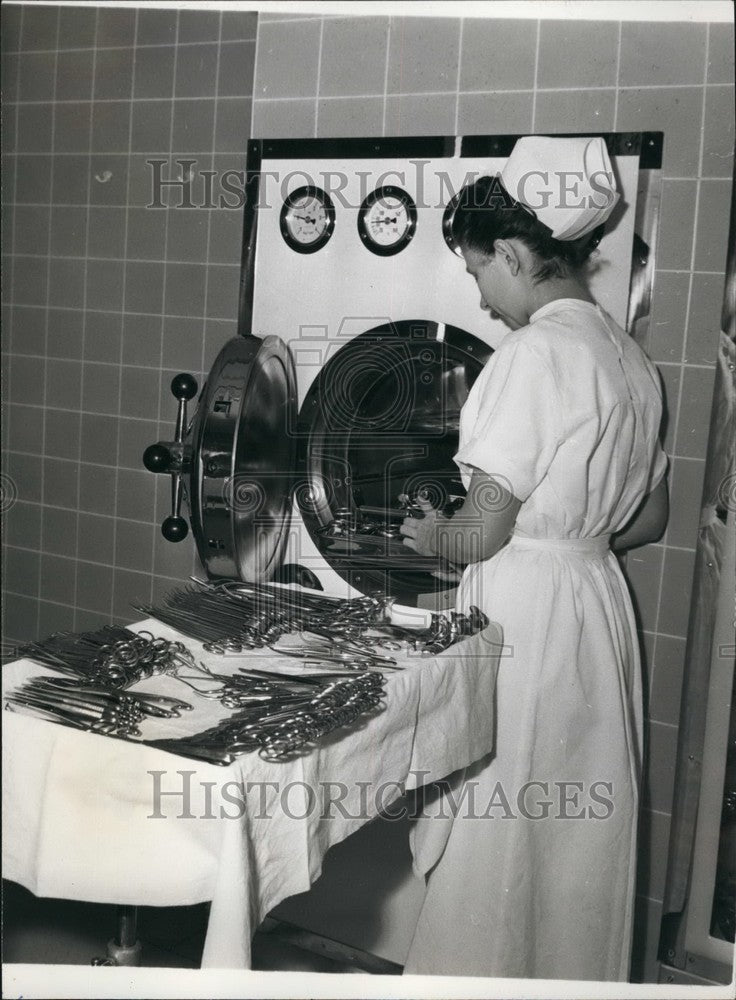 Press Photo The Rechts Der Isar Hospital,Modern sterilising Plant - KSB53511 - Historic Images