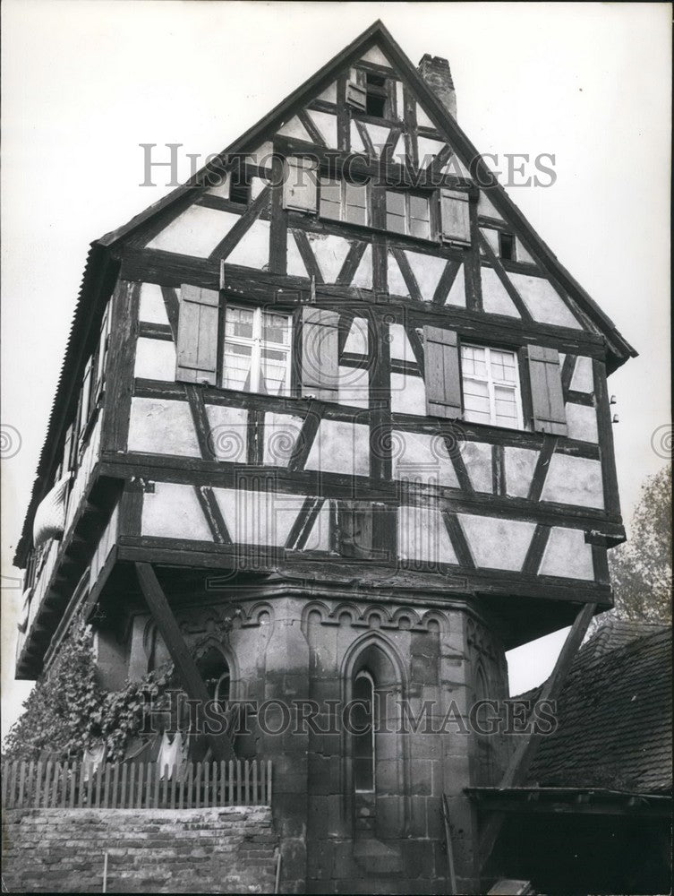 1958 Press Photo Half house - half church in Heilsbronn/Bavaria - KSB53617-Historic Images