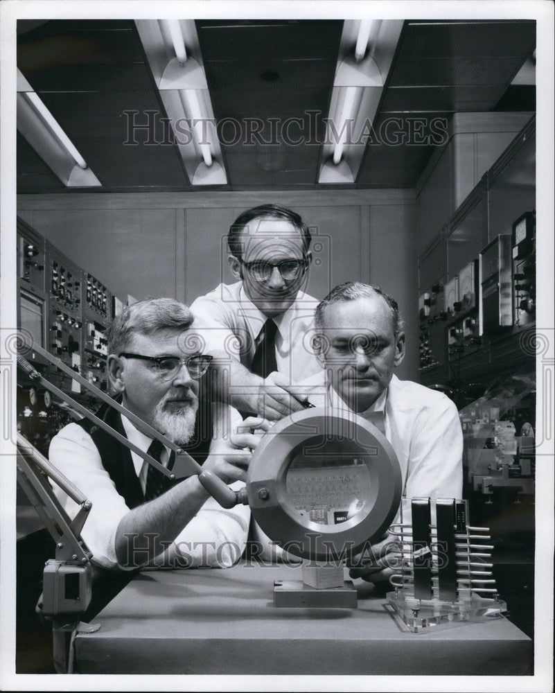 1973 Press Photo A new memory for airborne computers - KSB53777 - Historic Images