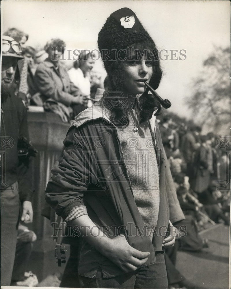 1959 Press Photo Anti -H Bomb Marchers Lunch At Albert Memorial - KSB54005 - Historic Images