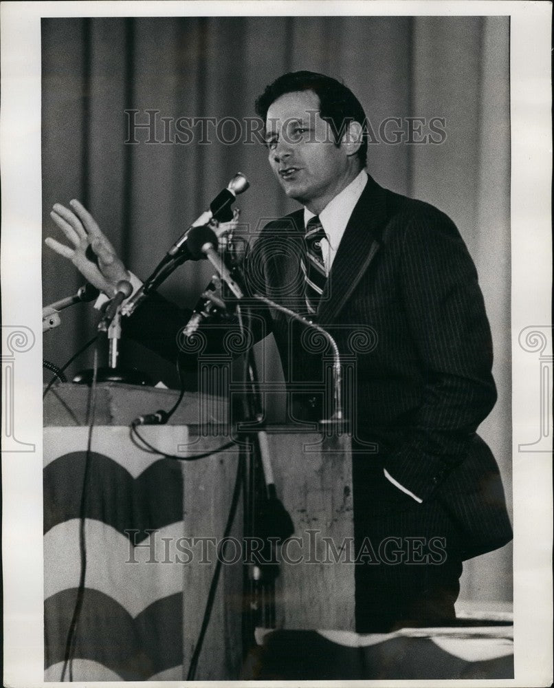 1975 Senator Birch Bayh delegate assembly New York State coalition - Historic Images