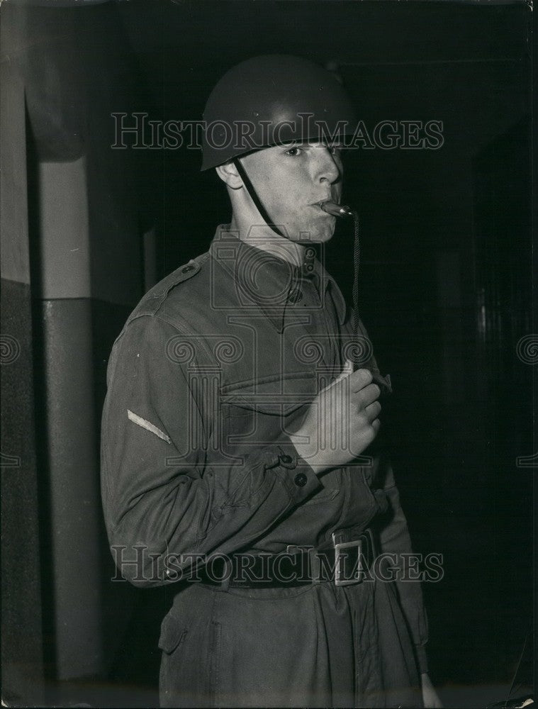 Press Photo A German Duty-NCO Calls Reveille Using His Whistle And Voice - Historic Images