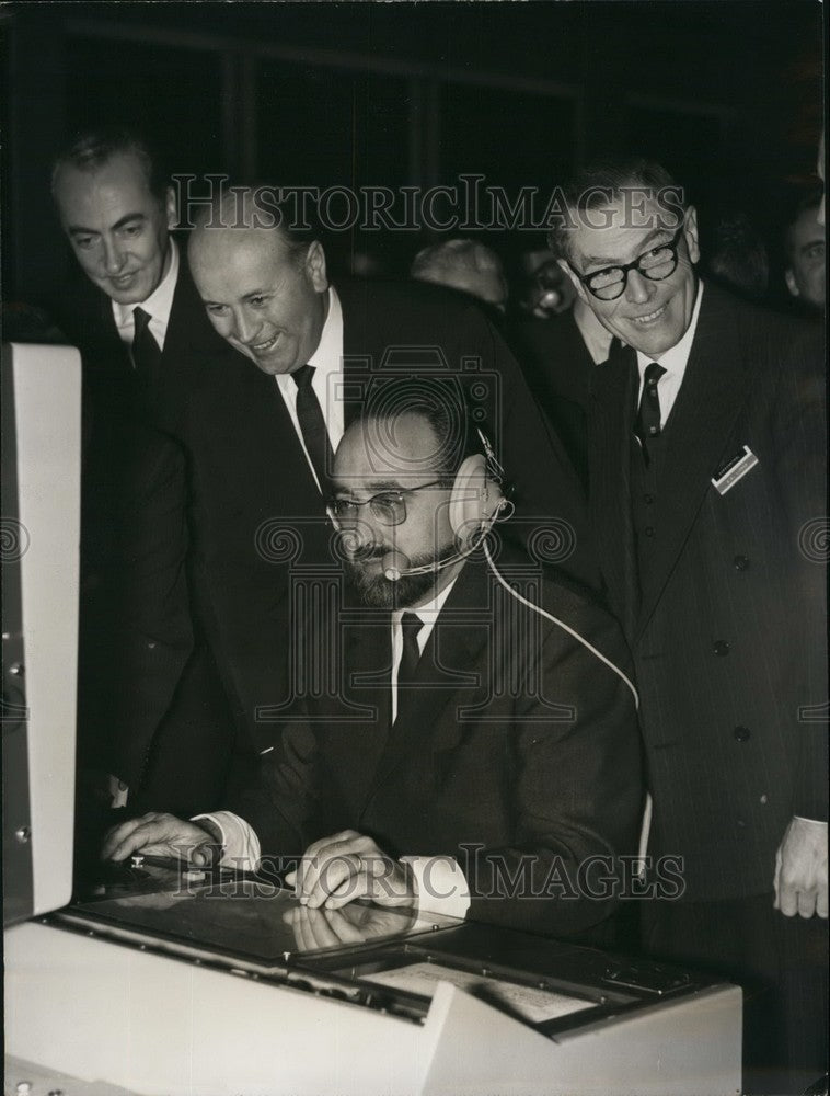 1967 Eurocontrol air centre at Bretigny - Historic Images