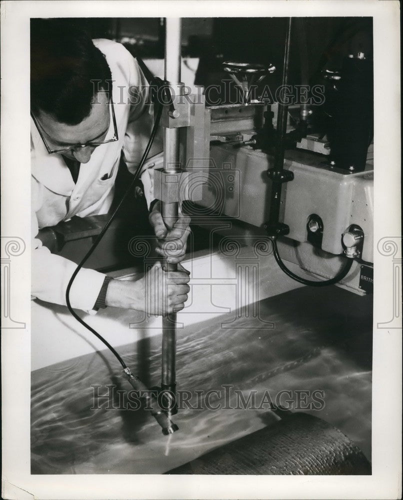 1957 Press Photo Developed in Britain System for Testing called Autosonic - Historic Images