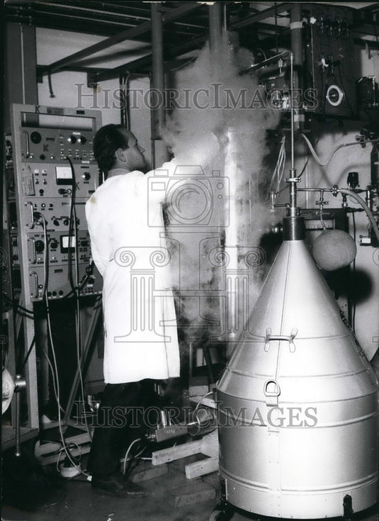1968 Press Photo Nearly Reach the Absolute Freezing-point - KSB55011 - Historic Images