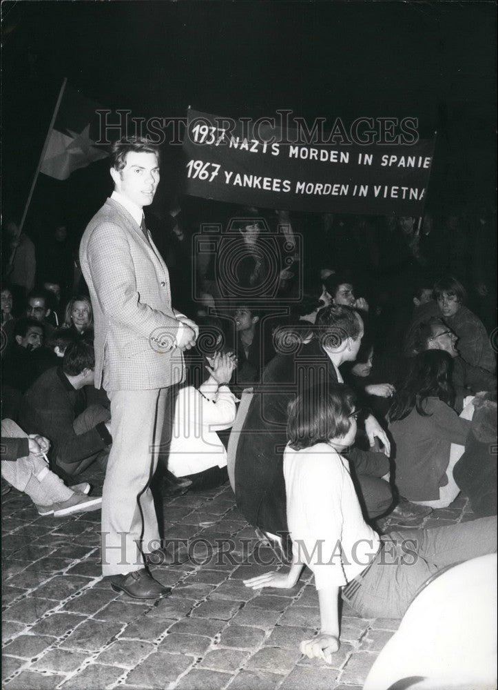 1967 Objection Demonstration of Vietnam - Historic Images