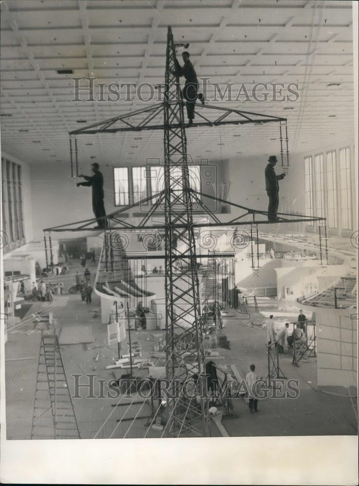 1952 Electro-Industry Hall construction for "German Industry Fair" - Historic Images