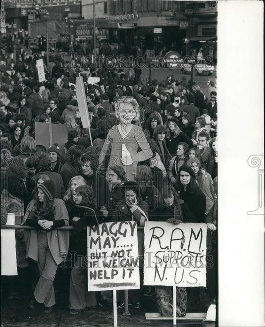 1972 Students Demonstrate Over Government Proposals For Financing - Historic Images