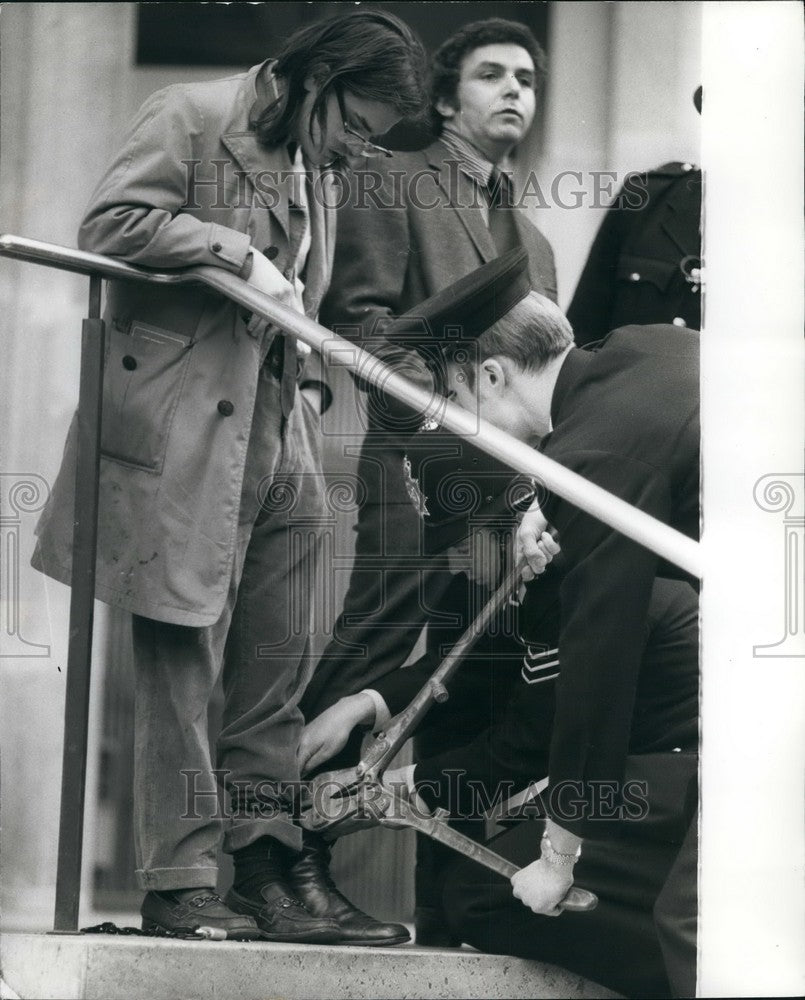 1972 Press Photo Demonstration Outside American Embassy - KSB55599 - Historic Images