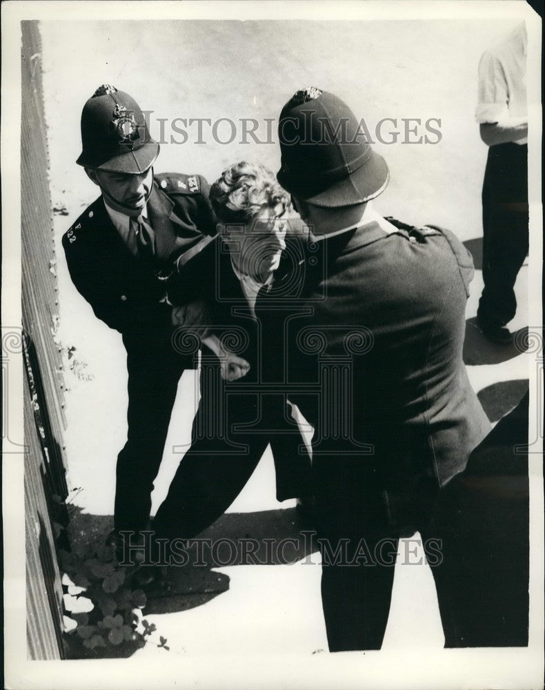 1956 Sit-Down Strikers  arrested in Birmingham: - Historic Images