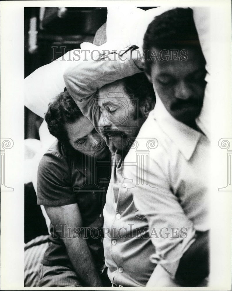 Press Photo Cuban refugee sleep in a hangar at Eglin Air Base - KSB55695-Historic Images