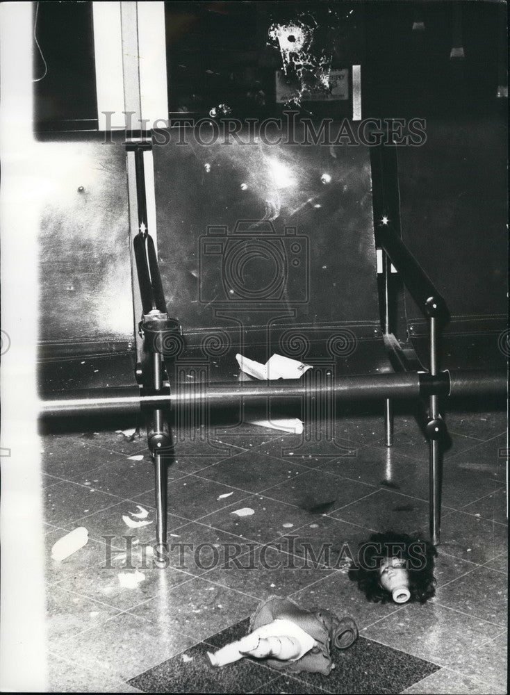 1972 Press Photo Terrorist Attack at Lydda Airport - KSB55909-Historic Images