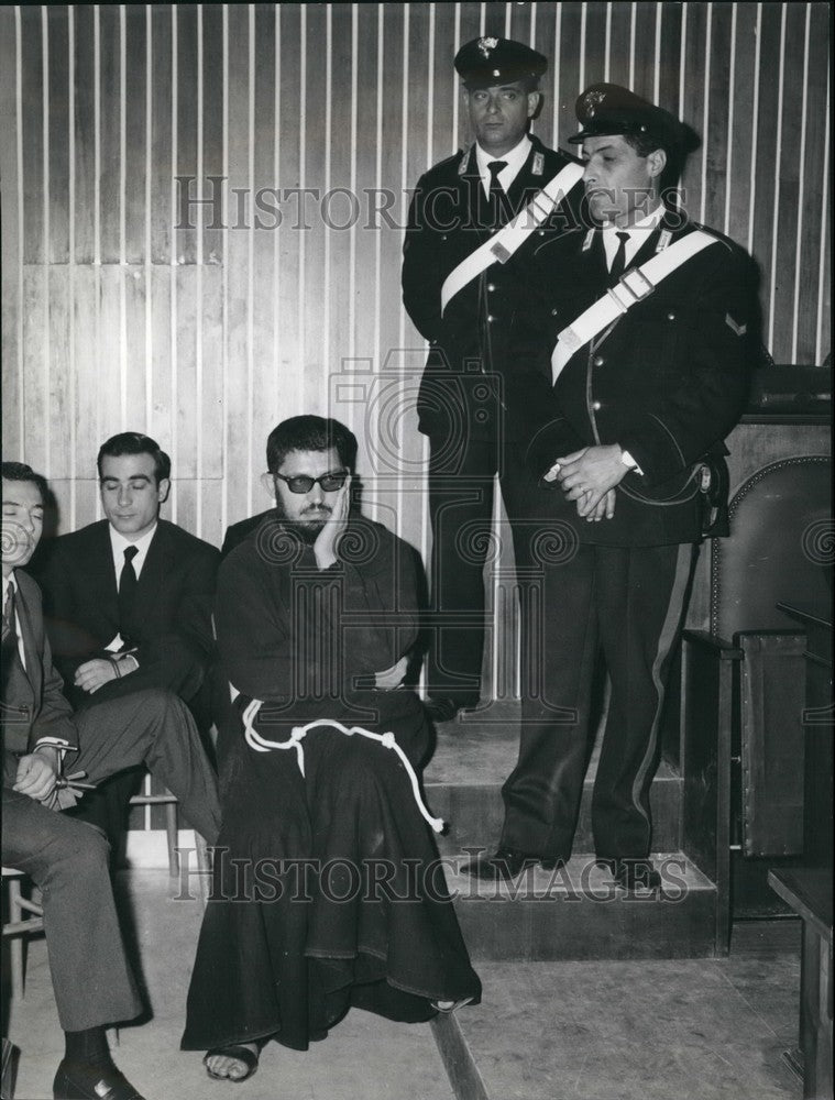 1965 Press Photo Angelo Corsi/Monks/Smuggling Case/Trial - KSB55951 - Historic Images
