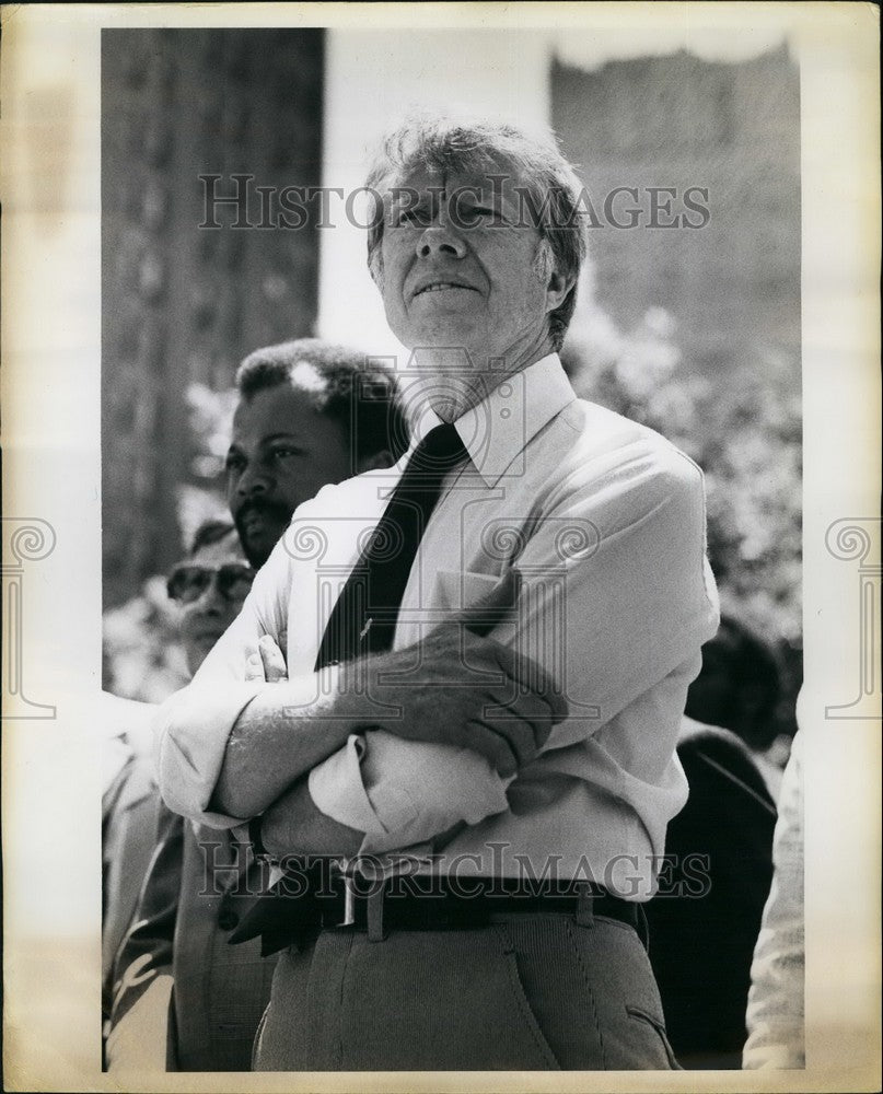 1976 Jimmy Carter speaking at election rally - Historic Images