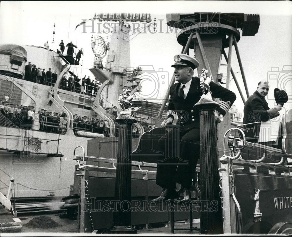 1968, Brewer's Dray Used As Captain's Chair For Capt. B.D.O.Macintyre - Historic Images