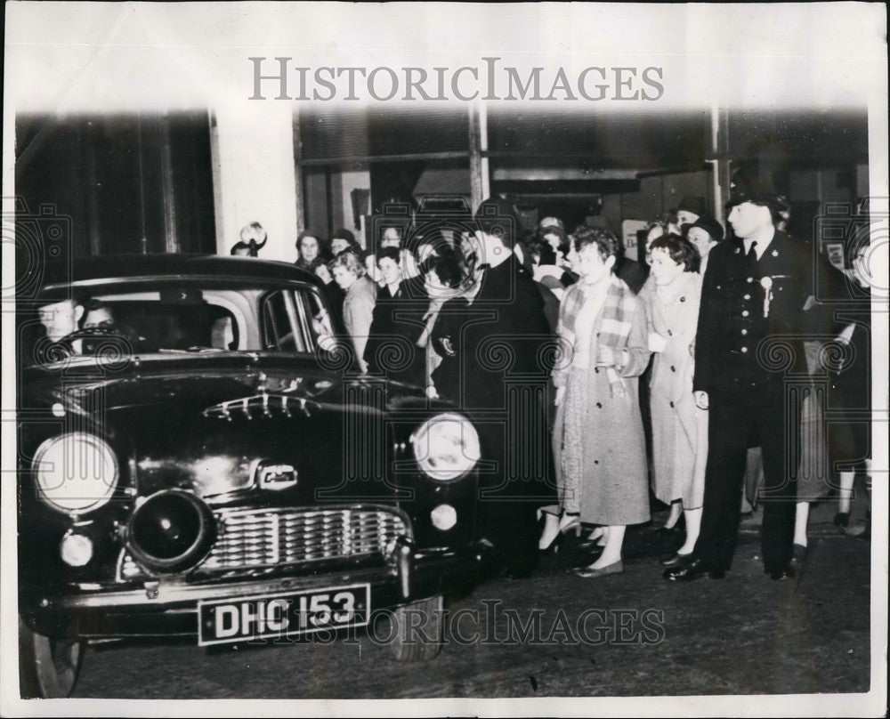 1957 Dr. Bodkin Adams returns To Brixton Prison Tried For Murder - Historic Images