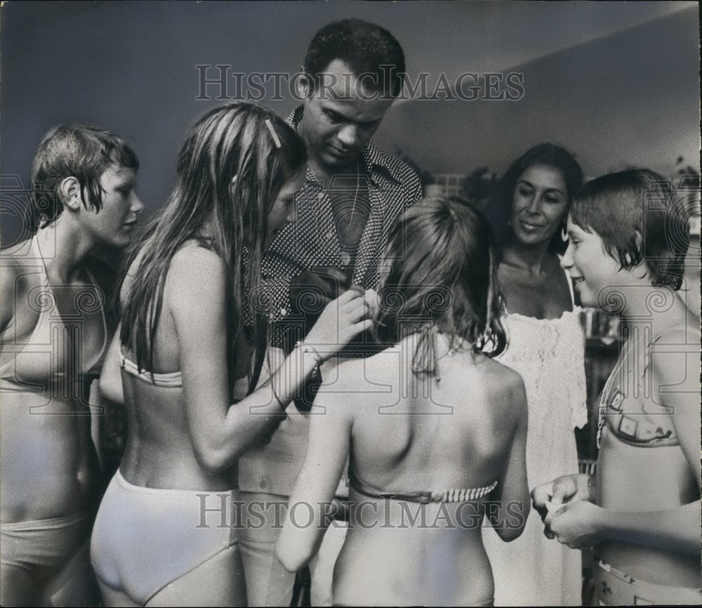 1975, Harry Belafonte At Cannes For International Tourists Night - Historic Images