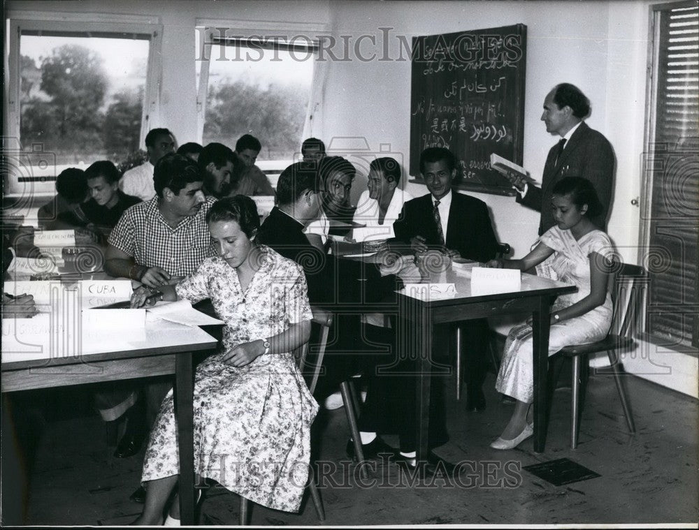 Press Photo daily life of the foreign students of the Goethe Sch at Ebersberg, - Historic Images