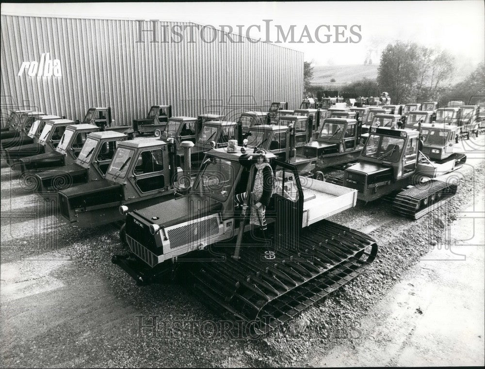 1976 Press Photo factory Near Zurich producing Machines To Prepare Ski Runs-Historic Images