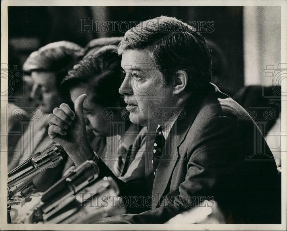 Press Photo Senator Frank Chuch , Chair of the Senate Comm of Intelligence - Historic Images