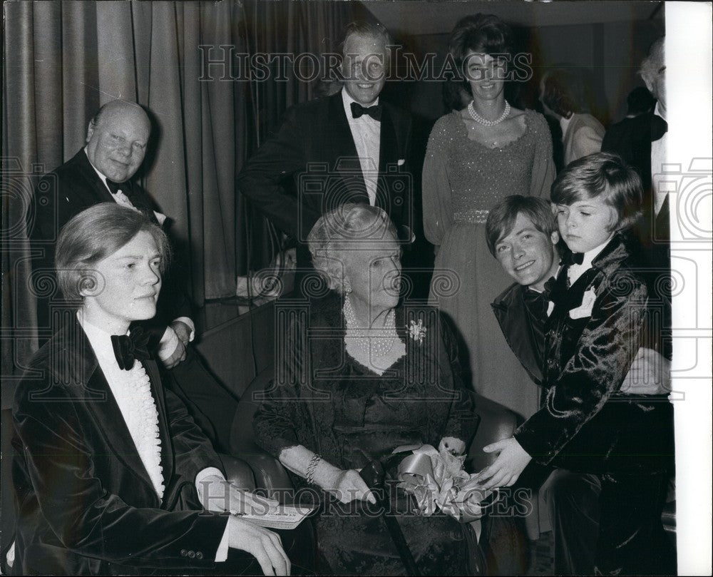 1972 Thirty members of Churchhill family attend the  "Young Winston" - Historic Images