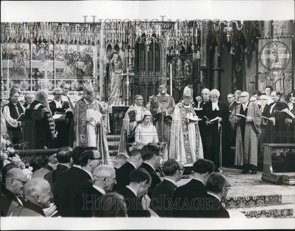 1970, The Queen Inaugerates Synod in Westminster Abbey - KSB58473 - Historic Images