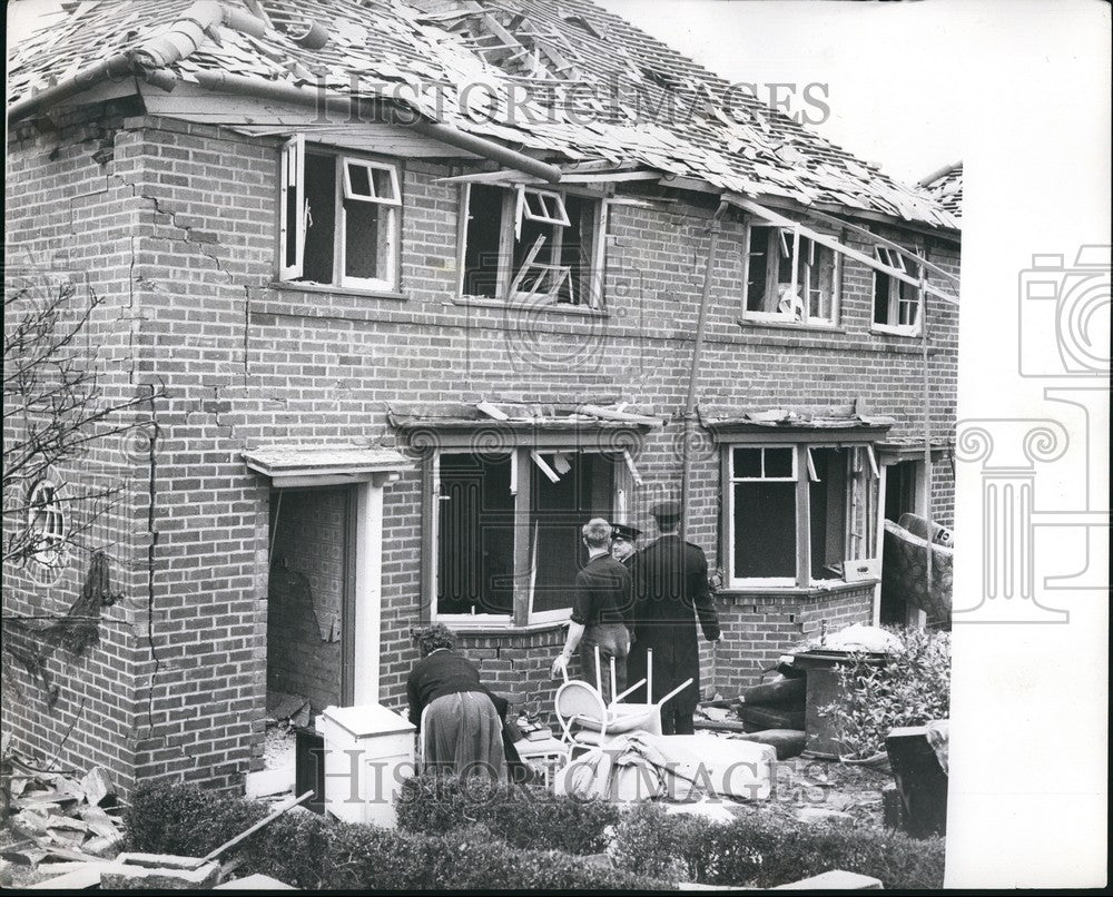 1963 30 People Hurt In Lorry Peroxide Explosion - Historic Images