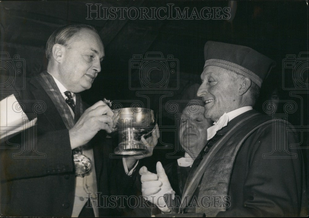 Press Photo Sir Gladwyn Jebb and traditional cup of Burgundy Wine - KSB58869 - Historic Images