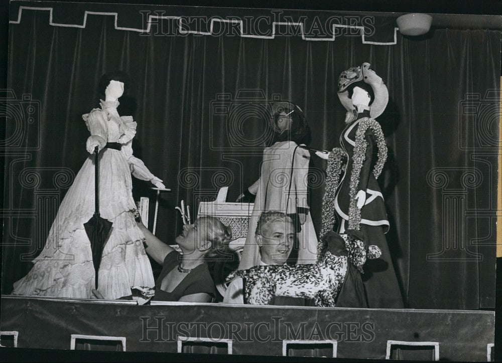 1958, French puppets for Brussels Fair - KSB58931 - Historic Images