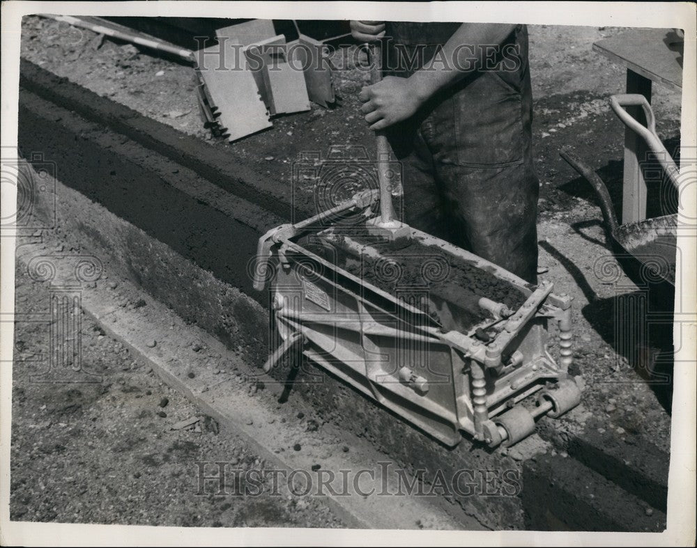 1953, British Industries Fair: Cavity Wall Building Machine - Historic Images