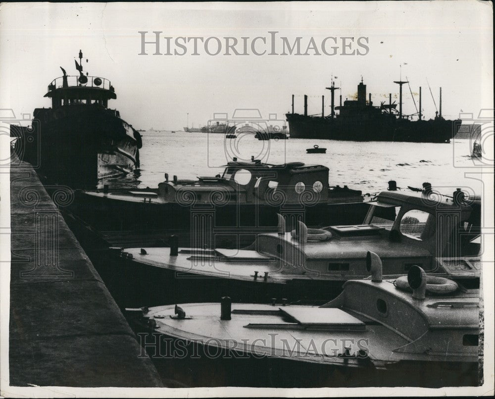 1956 Suez Canal Shipping Proceeds Smoothly - Historic Images