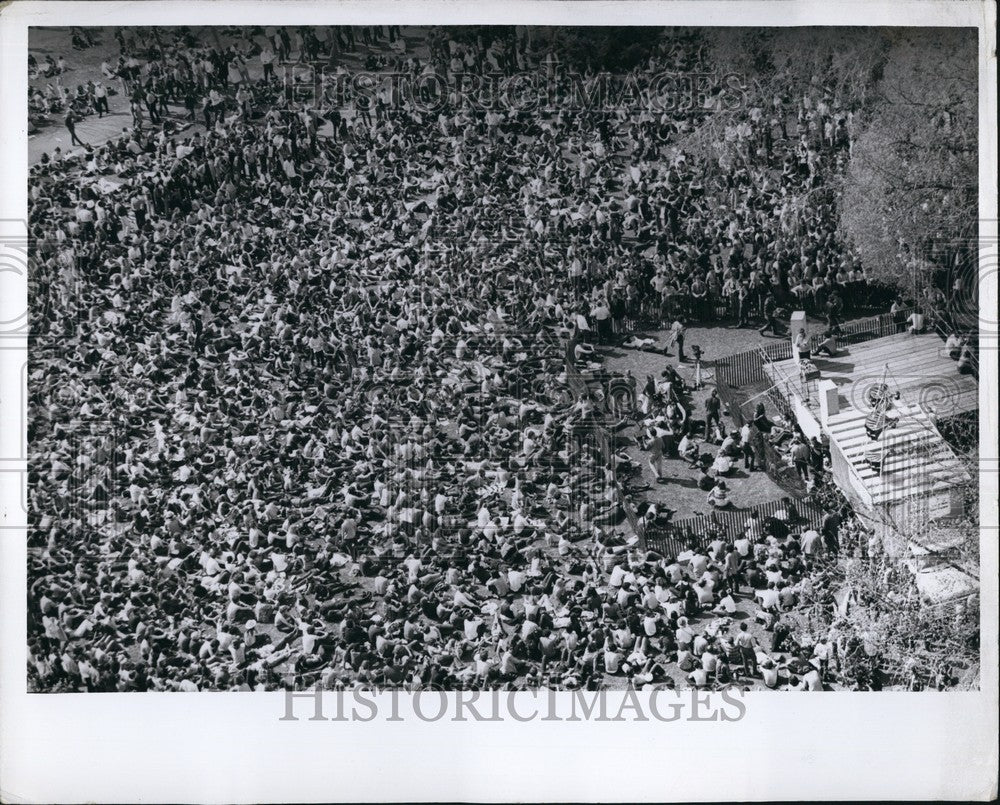 1970 The rally demonstrating for the &quot;Liberation at New HavenGreen&quot; - Historic Images