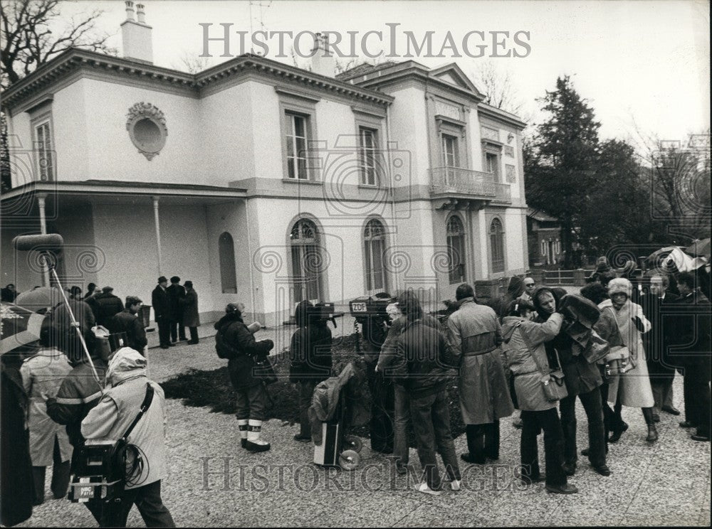 1981 Press Photo Nuclear Arms Limitation talks – Crowd of journalists - Historic Images