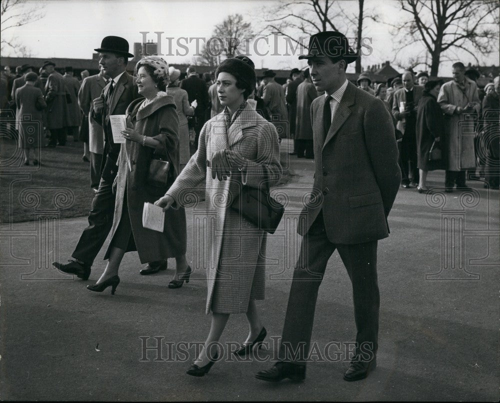 1960, Princess Margaret & Fiance Go Racing - KSB59461 - Historic Images
