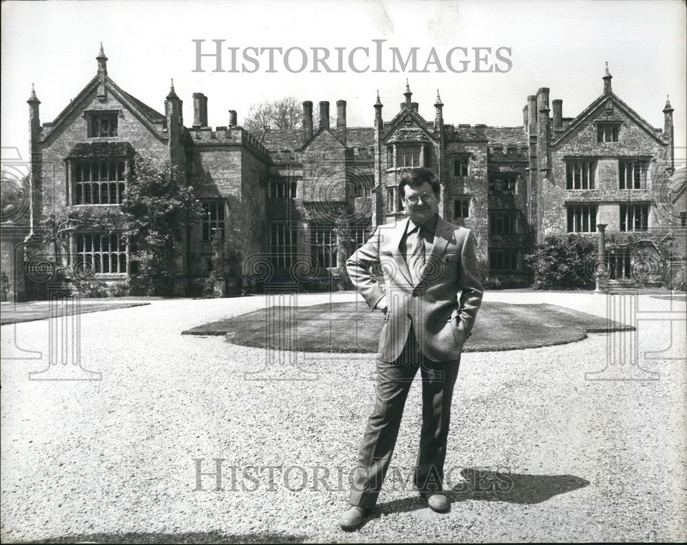 Viscount Linley at the School for Craftsmen in Wood at Parnham House ...