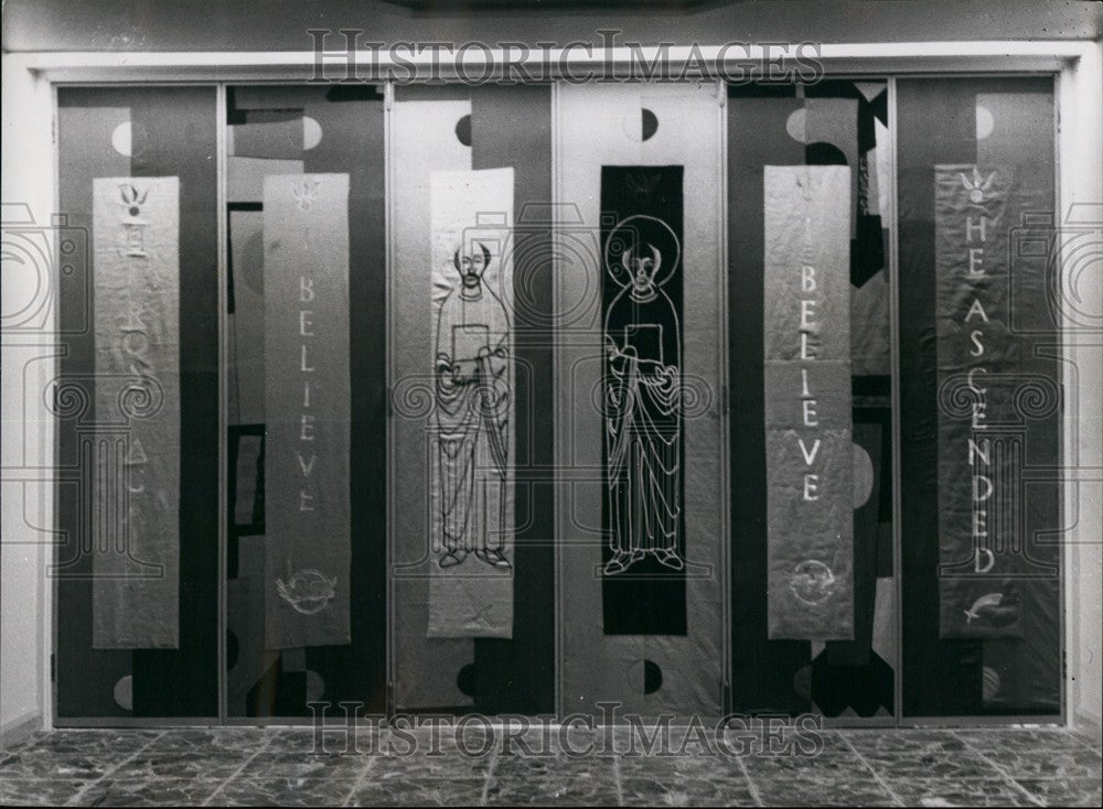 Press Photo Interior view of a church - KSB59569 - Historic Images