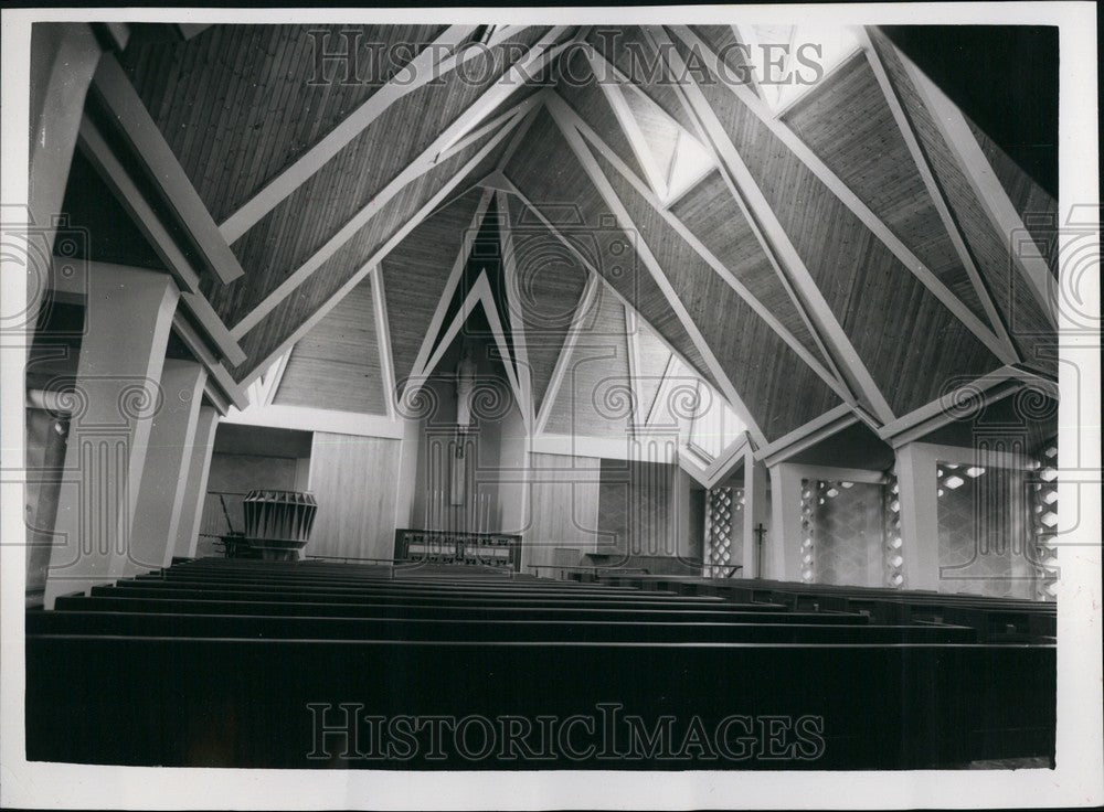 1960 Interior view of St. Paul&#39;s Church - Historic Images