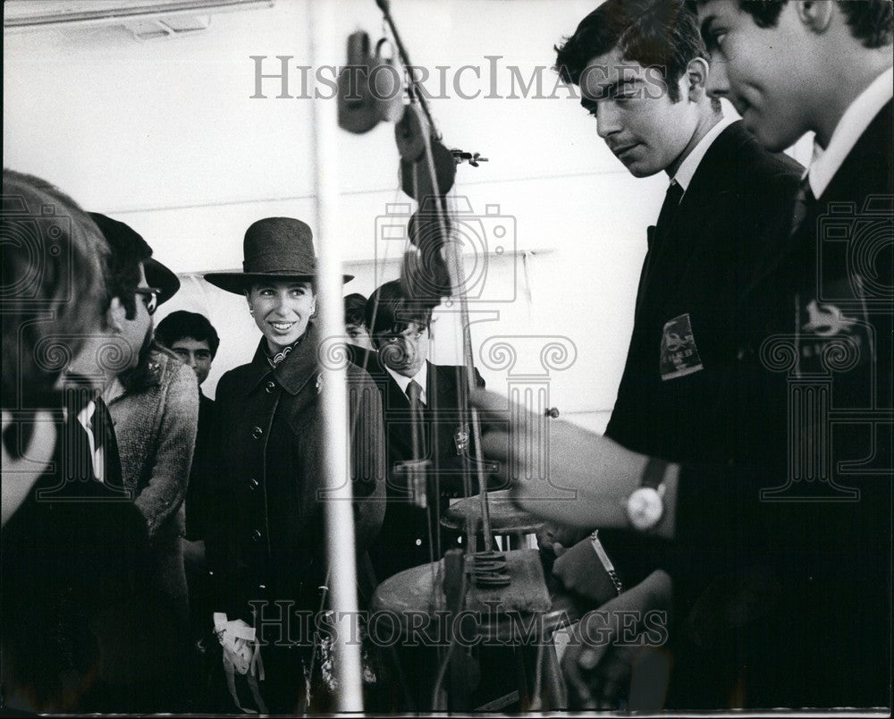 1971 Press Photo Princess Anne visits a school in Turkey - KSB59715 - Historic Images