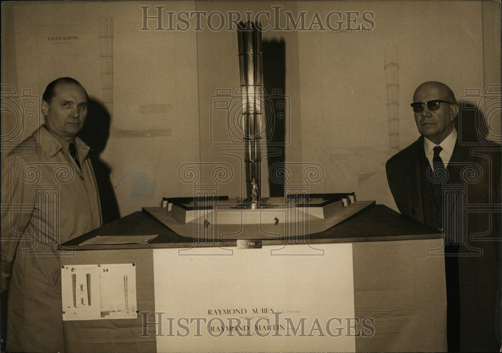 1967 Press Photo Raymond Martin (left) and Raymond Subes & model of  monument - Historic Images