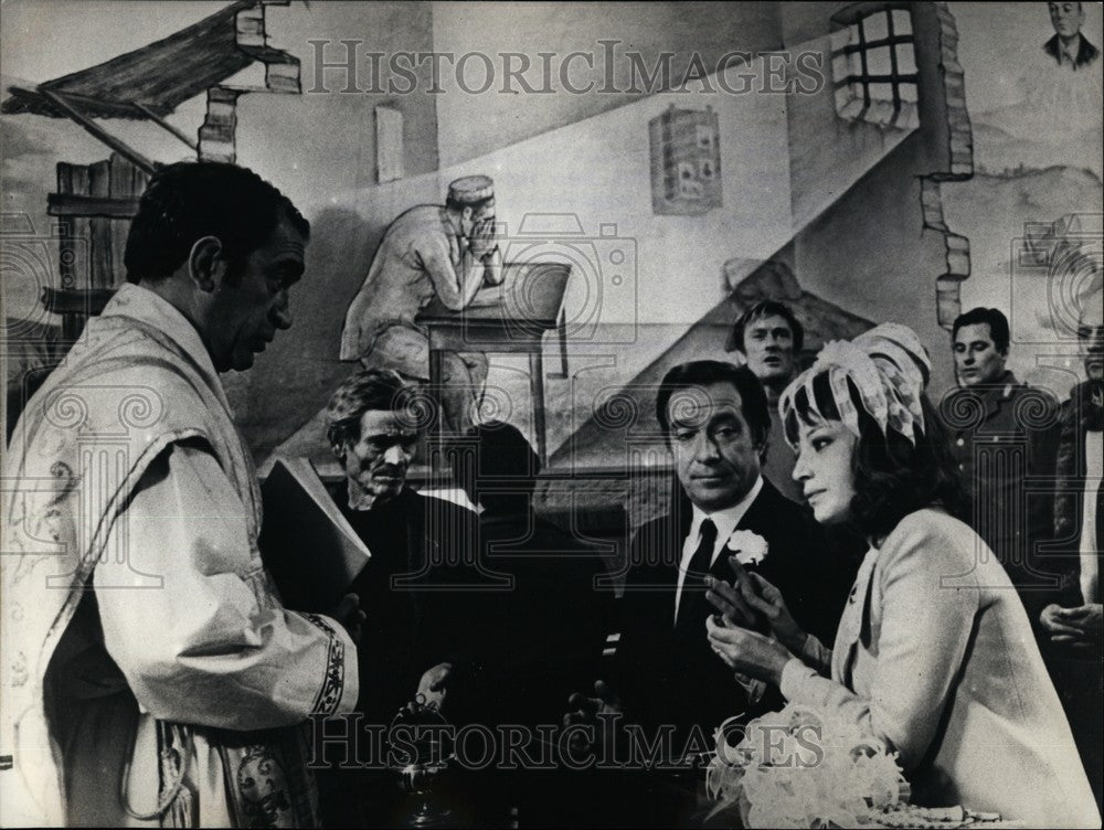 1971 Actors Monica Vitti and Ugo Tognazzi - Historic Images