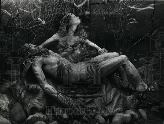 1974, Pieta Carlangelo Sculptor Sculpture Inspired By Michealangelo - Historic Images