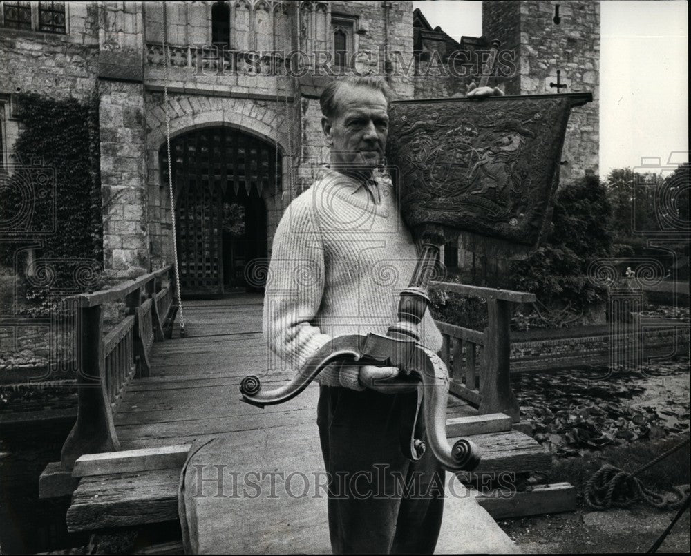 1968 V.B. Potter/Curator/Hever Castle Flooded/England - Historic Images