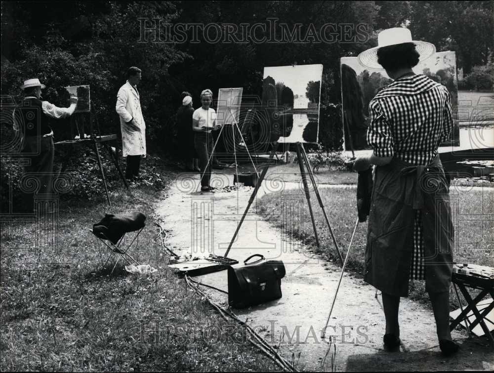 1963 Painters in the Bagatelle Gardens on the Place du Tertre - Historic Images