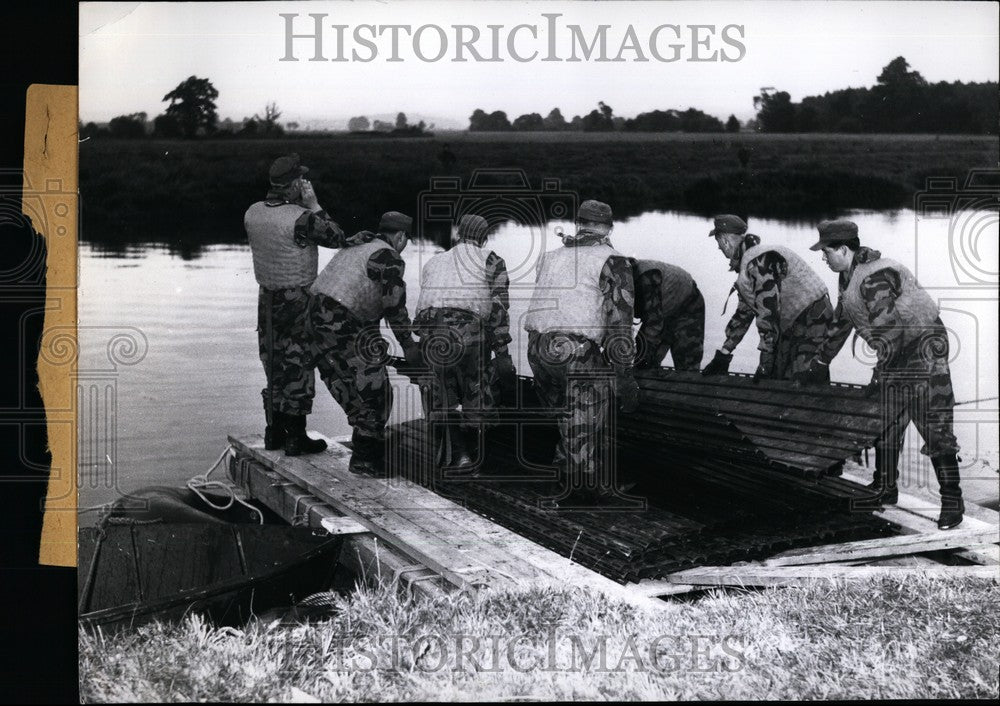 Press Photo "Red Aggressors" Crossing  The River Naab Near Amberg - Historic Images