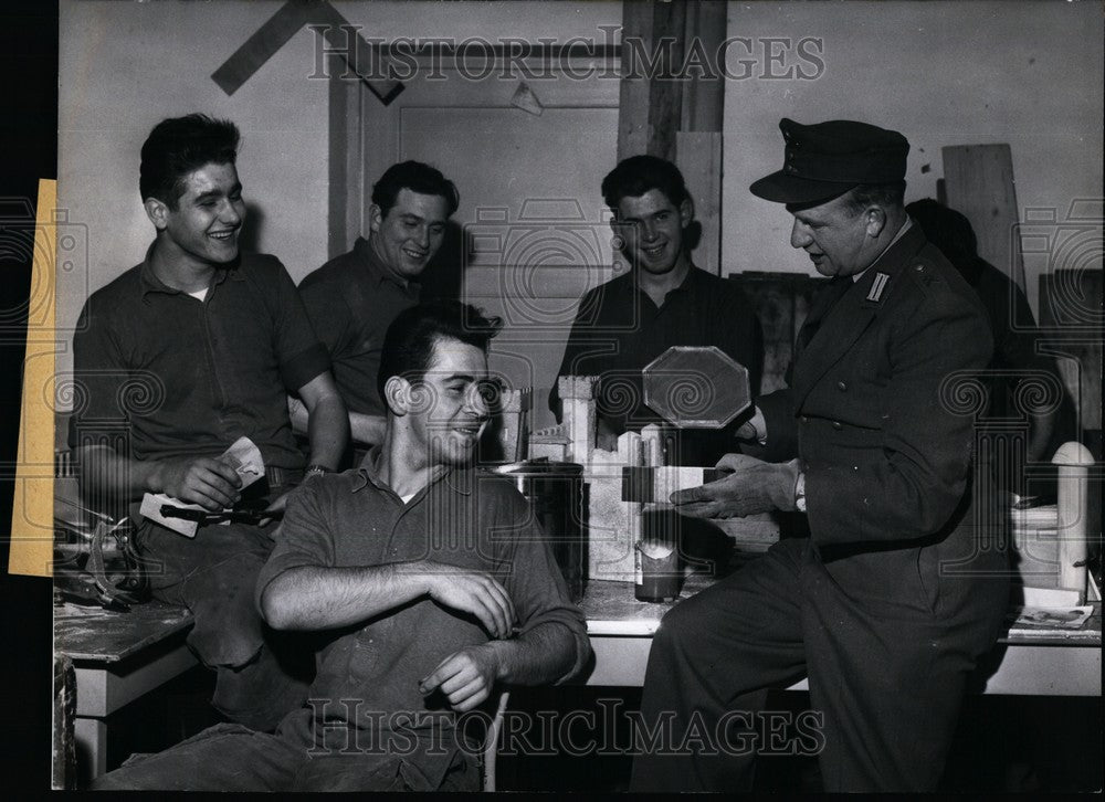 1958 Press Photo Soldiers Of The Second Tank Pioneer Company In Munich &amp; Toys-Historic Images