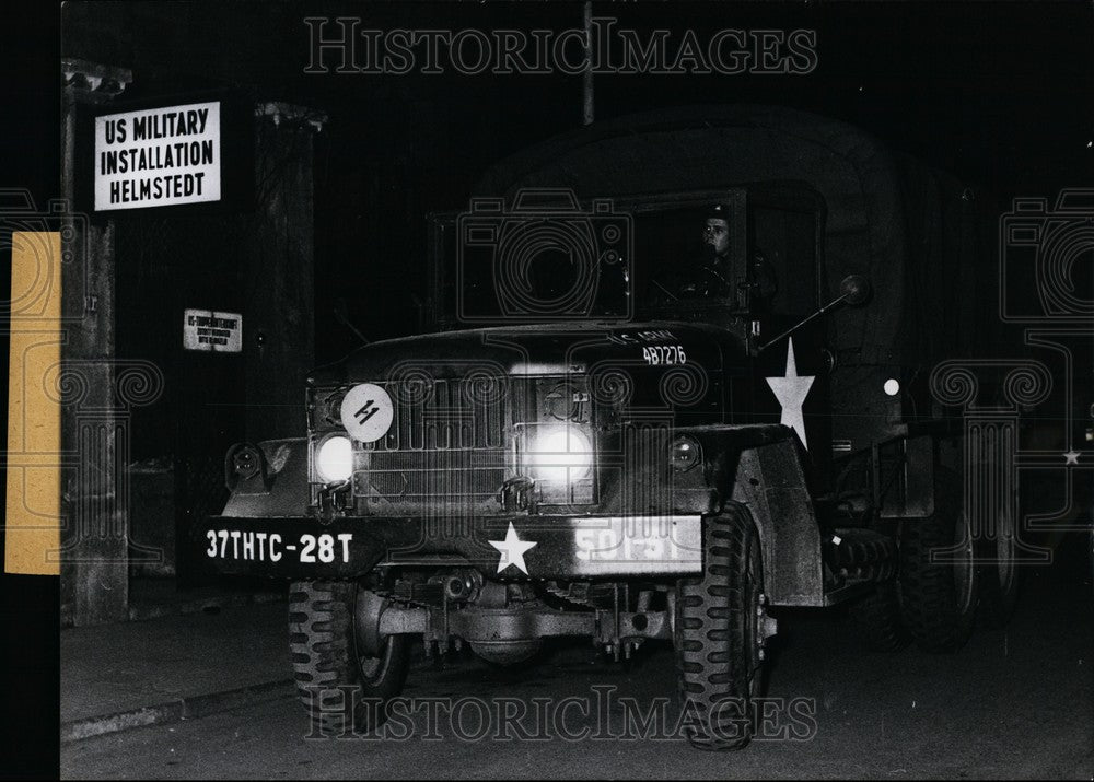 1959 Press Photo US-Convoy Arrives In Helmstedt At The American Staff-Historic Images