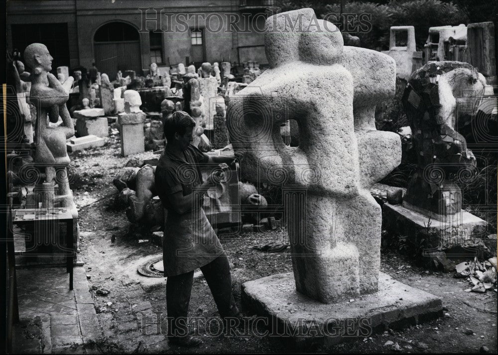 1965 Sculptor Ulrich Hertel In Midst of His Sculptures - Historic Images