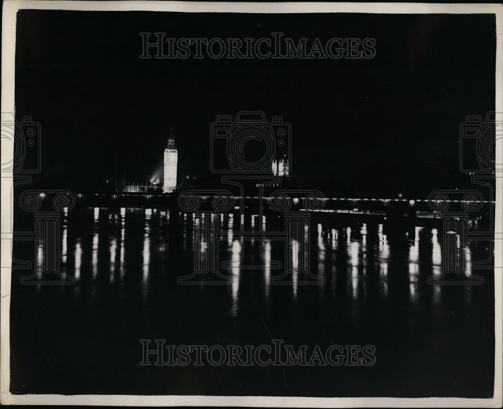 1952, Big Ben &amp; Westminster Abbey Flood Lit Once Again - KSB61415 - Historic Images