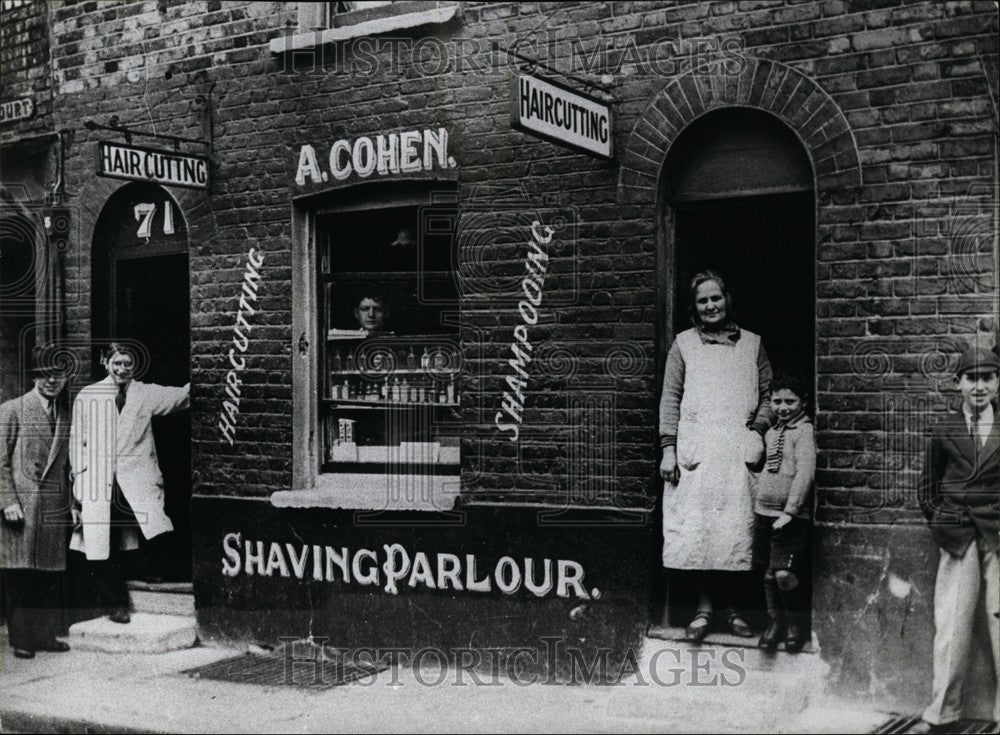 Press Photo London In The Twenties Street scene in Limehouse, - Historic Images