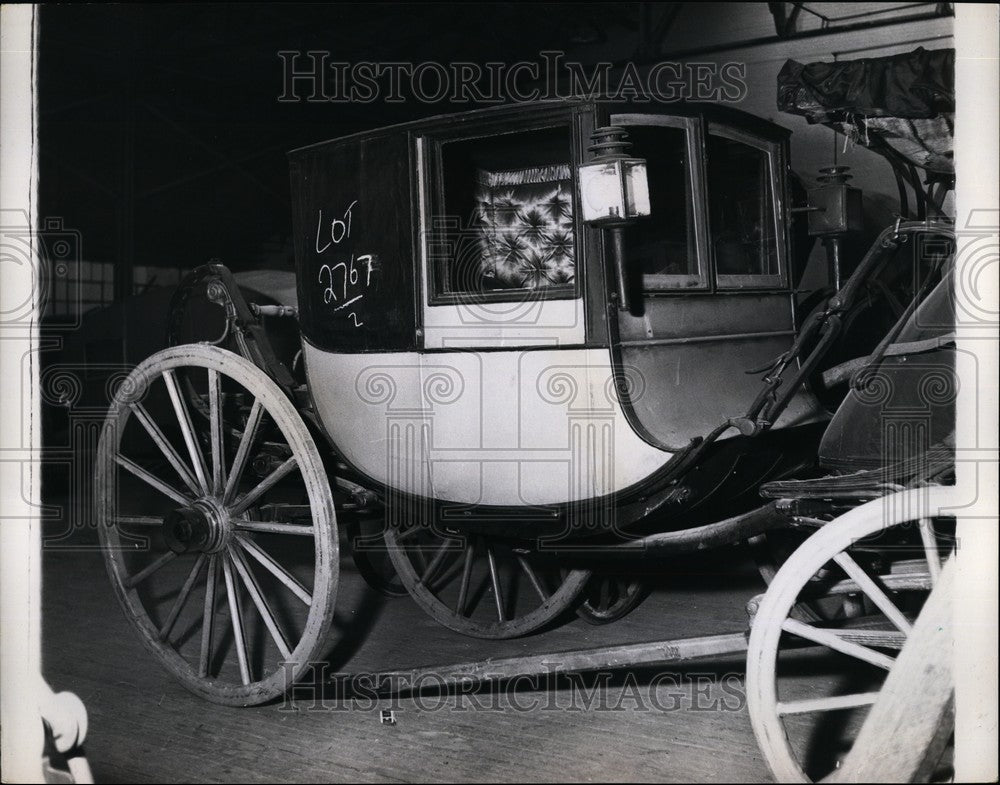 1963 Press Photo Denham Film Studios to be Sold at Auction Stagecoach Used in Mo - Historic Images